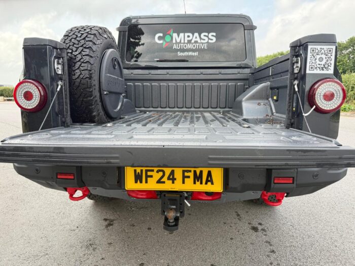 INEOS Grenadier Quartermaster Fieldmaster - Image 7