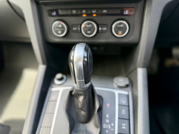 Volkswagen Amarok 3.0L V6 TDI - Image 18