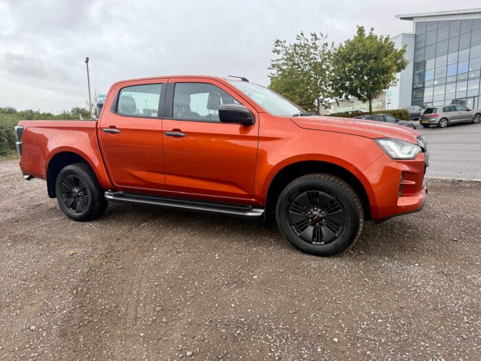 Isuzu D-Max V-Cross - Image 5
