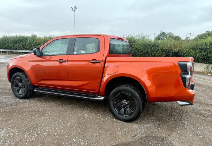 Isuzu D-Max V-Cross - Image 4