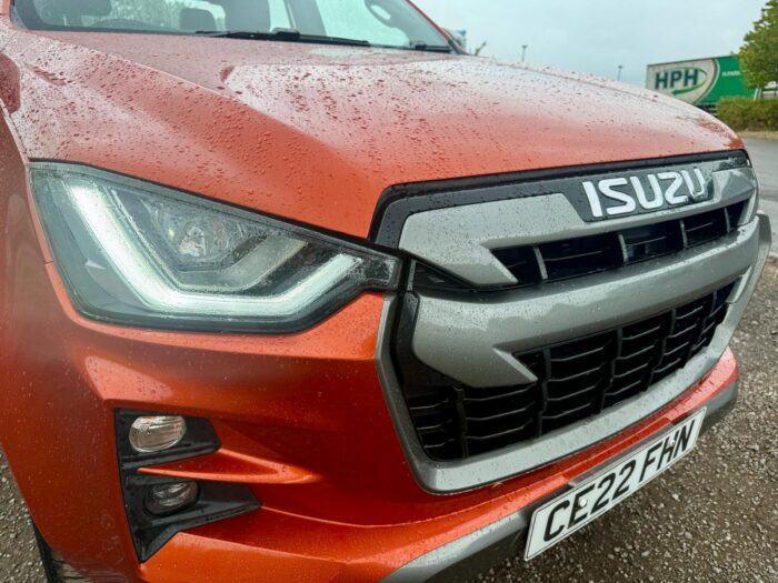 Isuzu D-Max V-Cross - Image 10