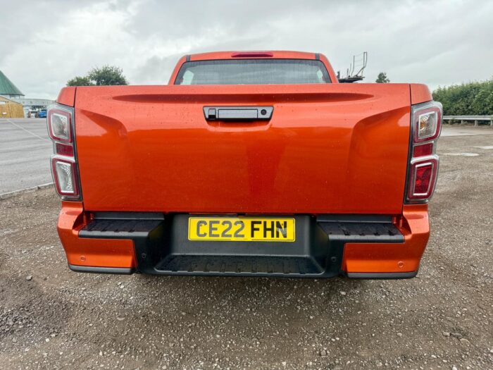 Isuzu D-Max V-Cross - Image 7