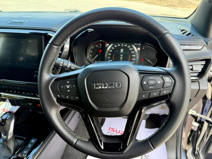 Isuzu D-Max V-Cross (Ex Management Vehicle) - Image 19