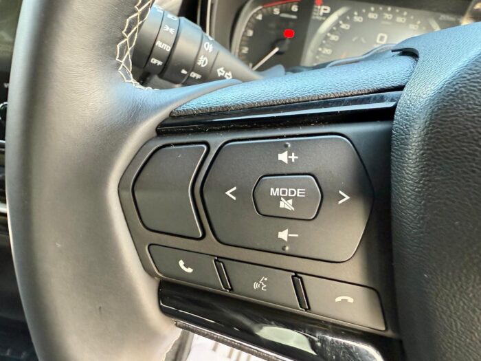 Isuzu D-Max V-Cross (Ex Management Vehicle) - Image 17