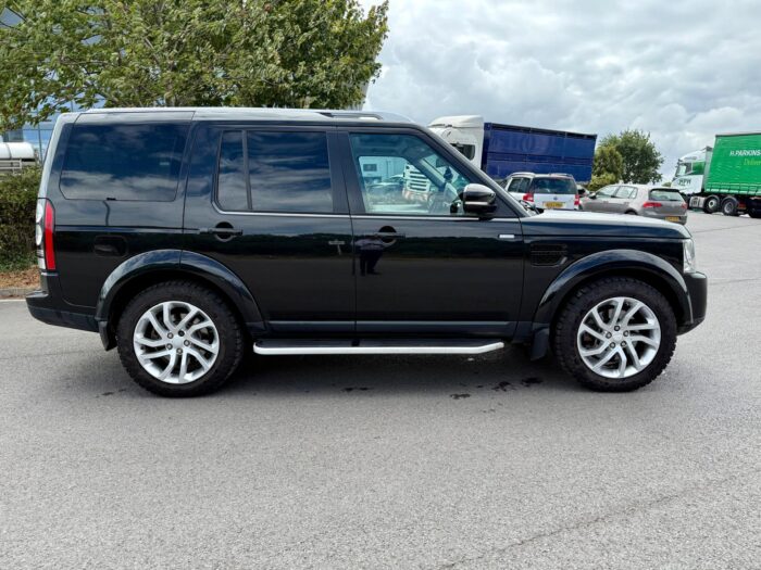Land Rover Discovery 4 SDV6 Landmark Edition - Image 4