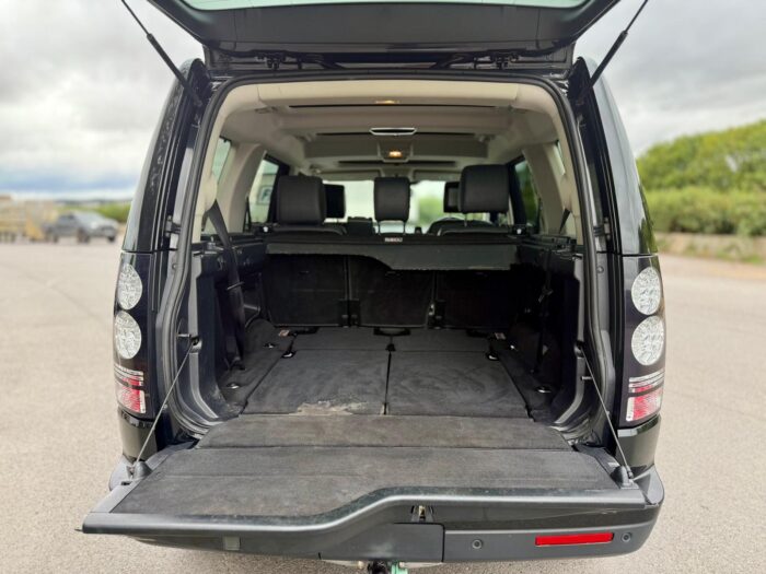 Land Rover Discovery 4 SDV6 Landmark Edition - Image 12