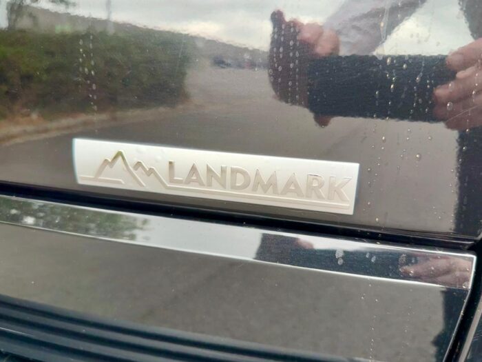 Land Rover Discovery 4 SDV6 Landmark Edition - Image 14