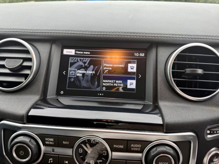 Land Rover Discovery 4 SDV6 Landmark Edition - Image 26