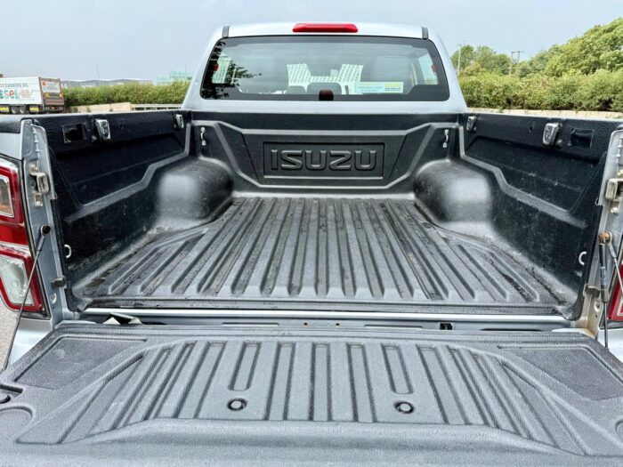 Isuzu D-Max DL40 - Image 5