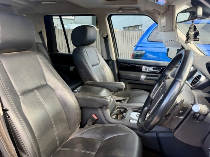 Land Rover Discovery 4 SDV6 Landmark Edition - Image 12