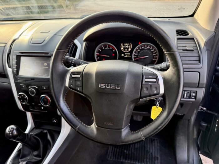 Isuzu D-Max Yukon - Image 15