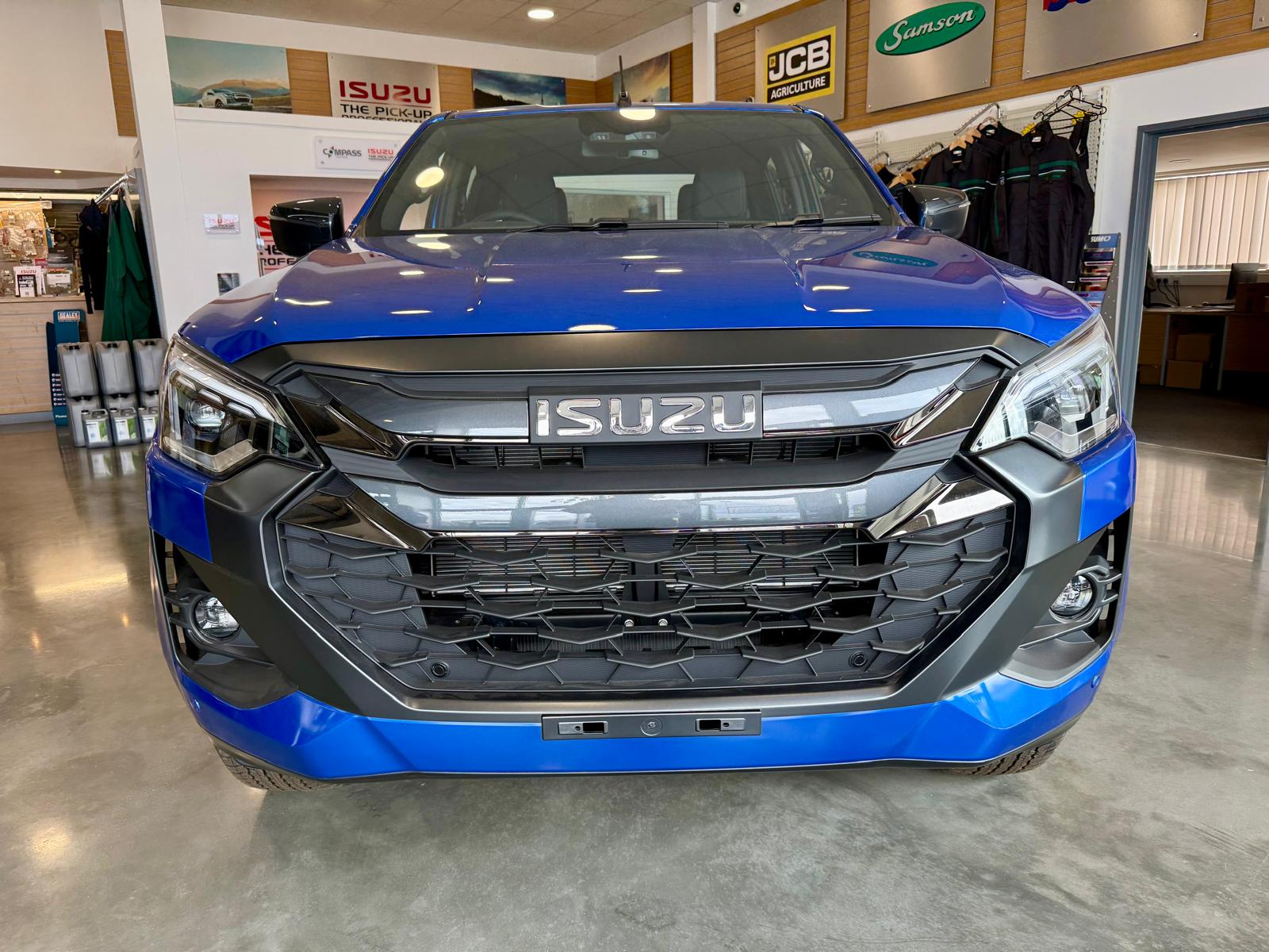 BRAND NEW Isuzu D-Max V-Cross Automatic - Image 7
