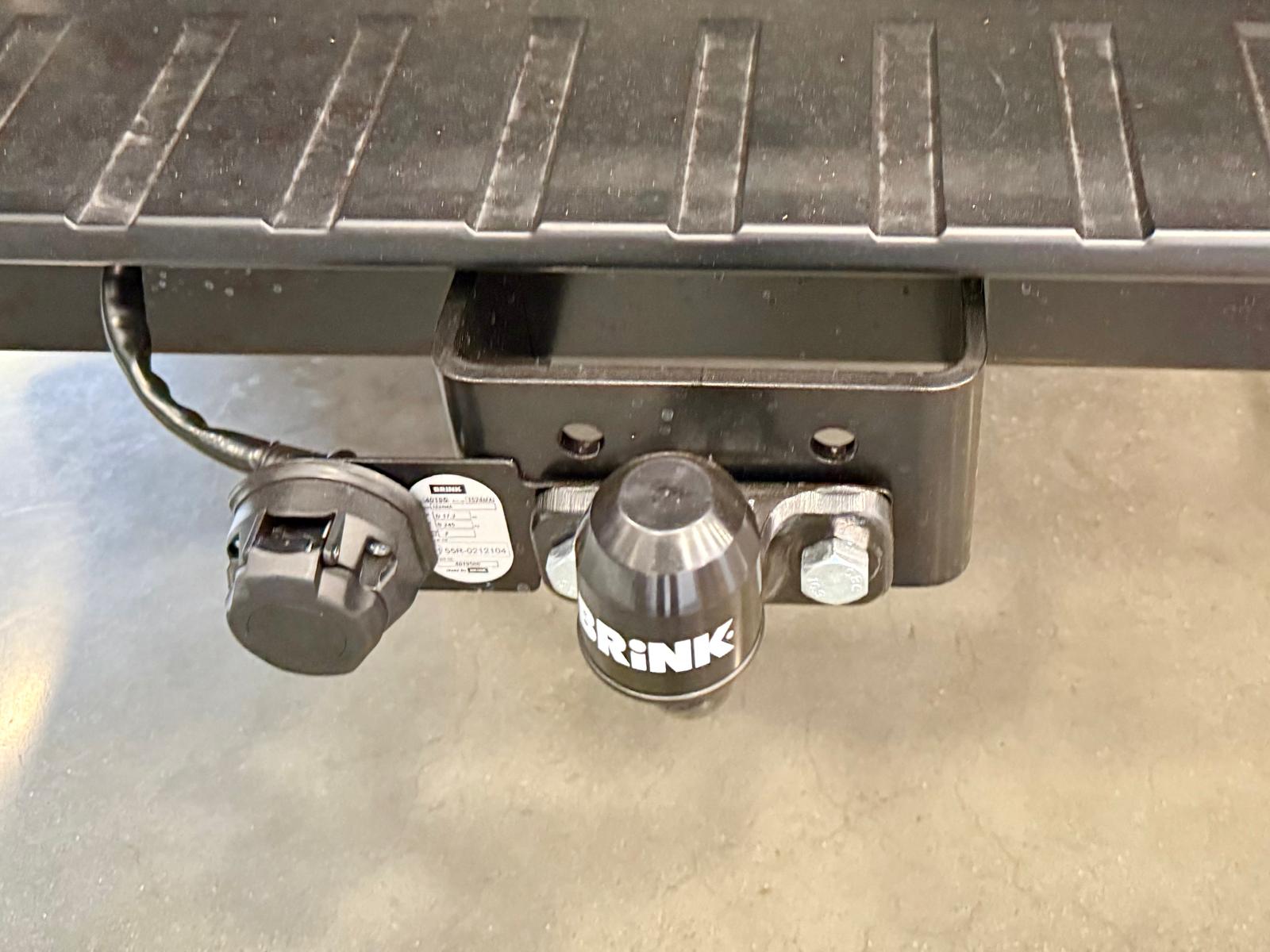 BRAND NEW Isuzu D-Max V-Cross Automatic - Image 17