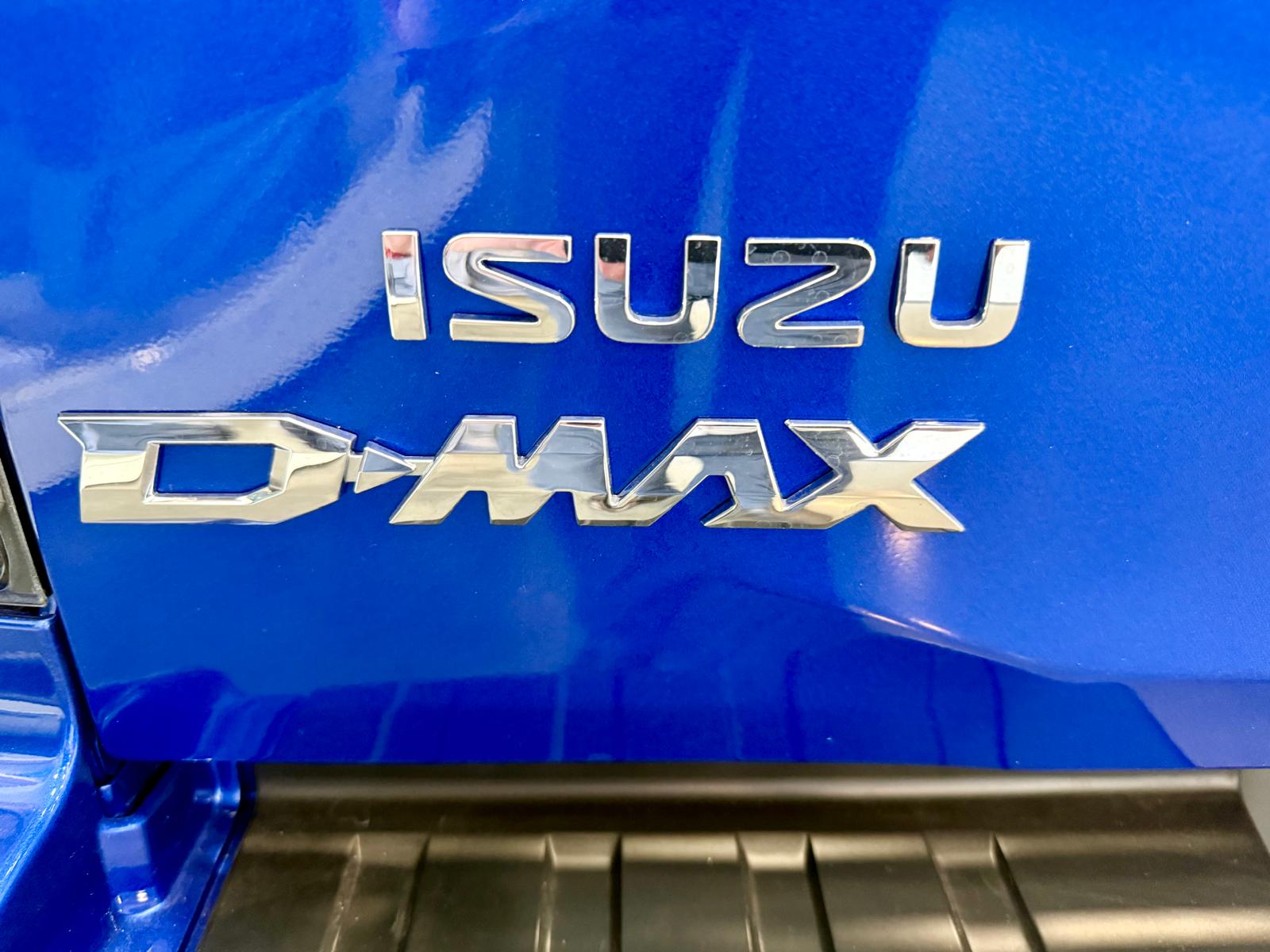 BRAND NEW Isuzu D-Max V-Cross Automatic - Image 15