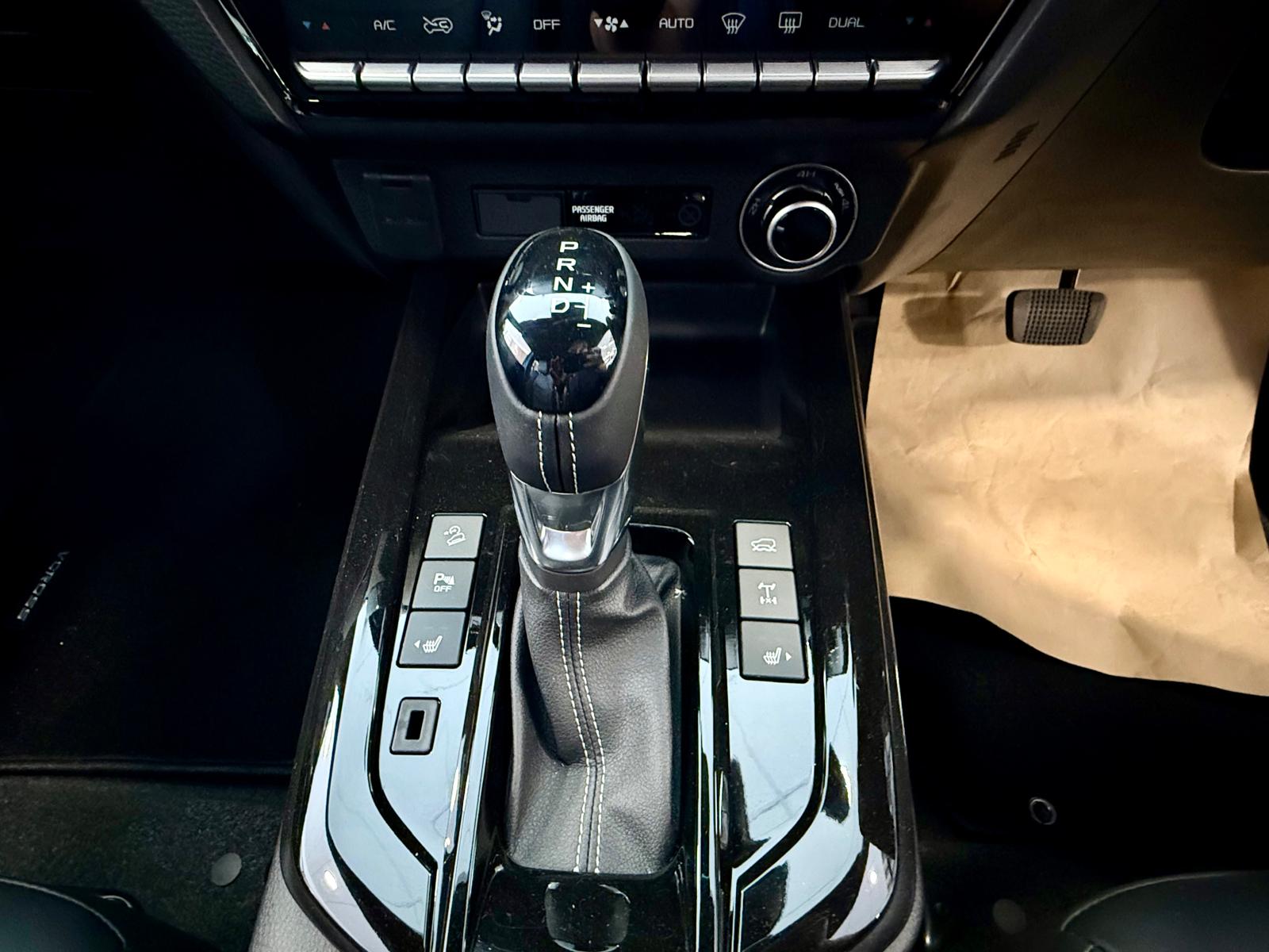 BRAND NEW Isuzu D-Max V-Cross Automatic - Image 24