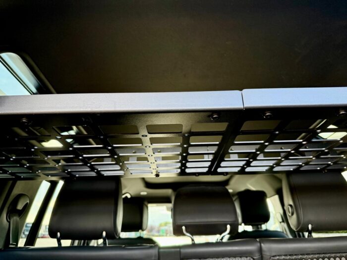 Land Rover Defender 110 D300 X-Dynamic HSE - Image 41