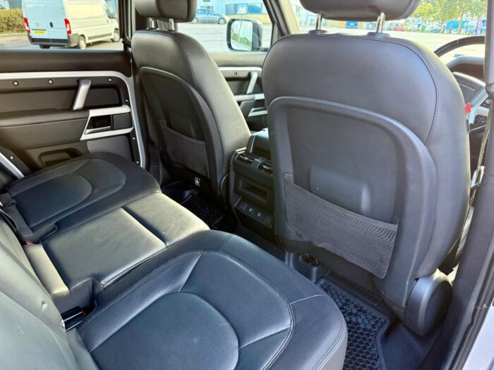 Land Rover Defender 110 D300 X-Dynamic HSE - Image 23