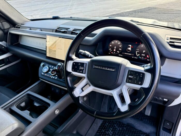 Land Rover Defender 110 D300 X-Dynamic HSE - Image 20