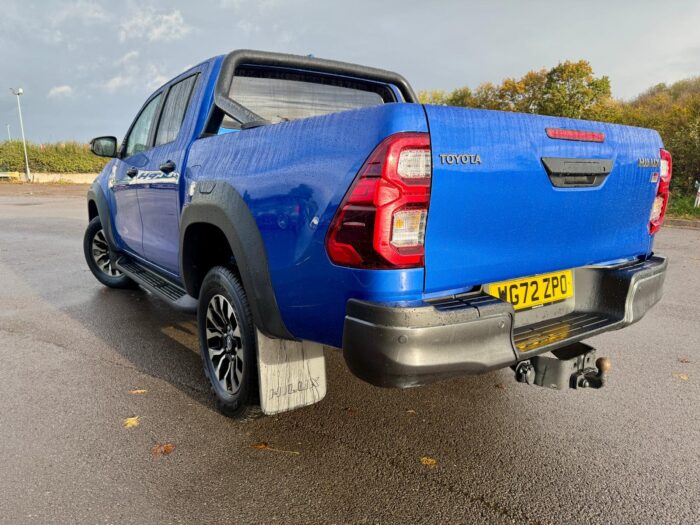 Toyota Hilux GR Sport 2.8L - Image 4
