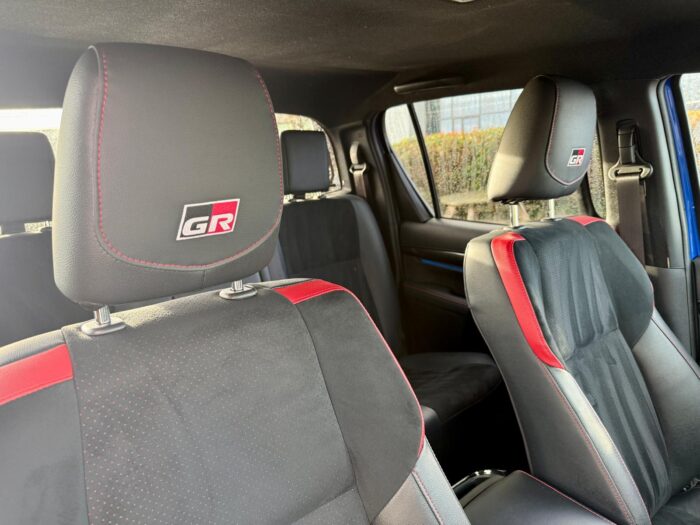 Toyota Hilux GR Sport 2.8L - Image 23