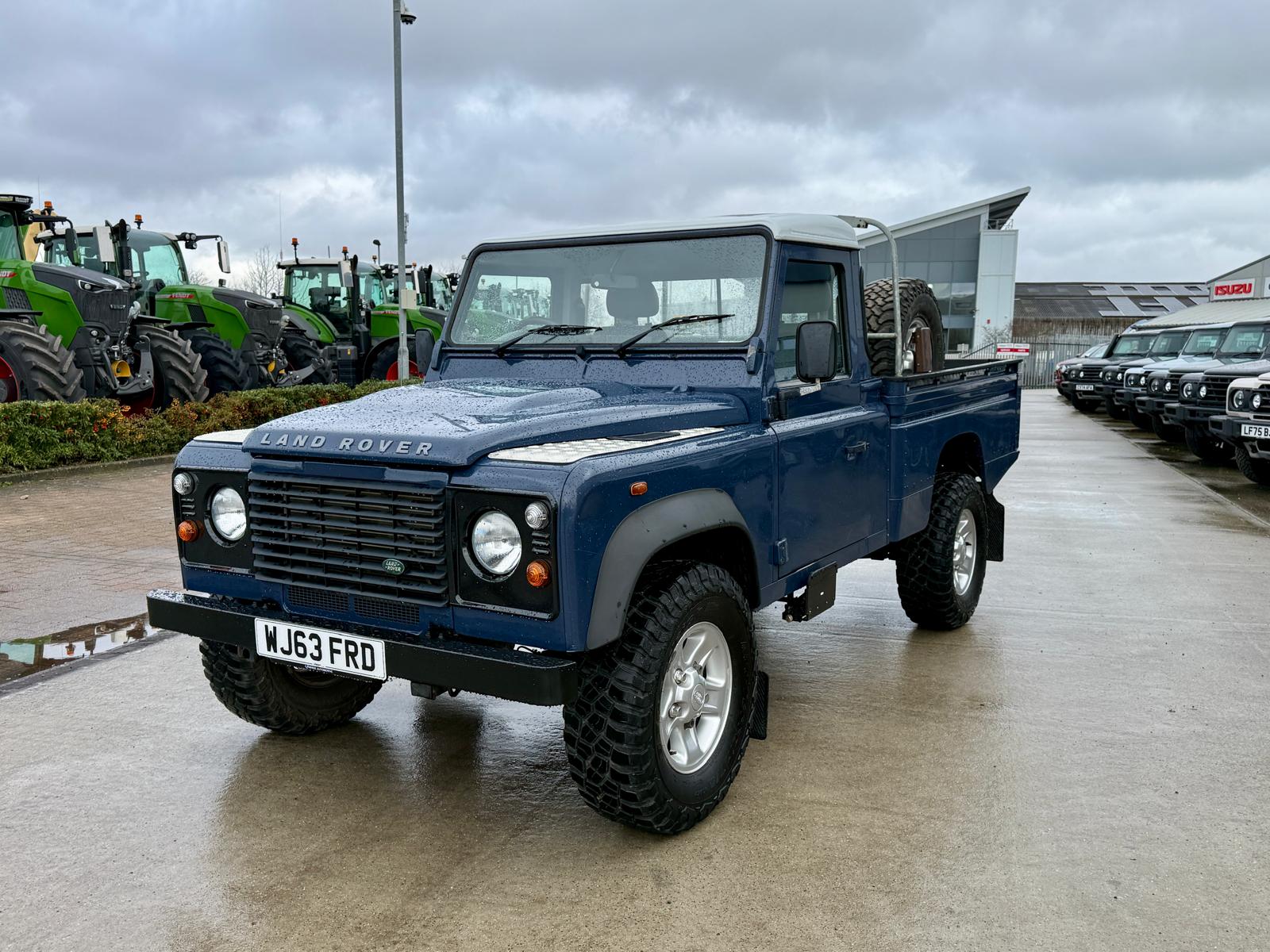 Land Rover Defender 110 TDCi Hi-Capacity PickUp - Image 3