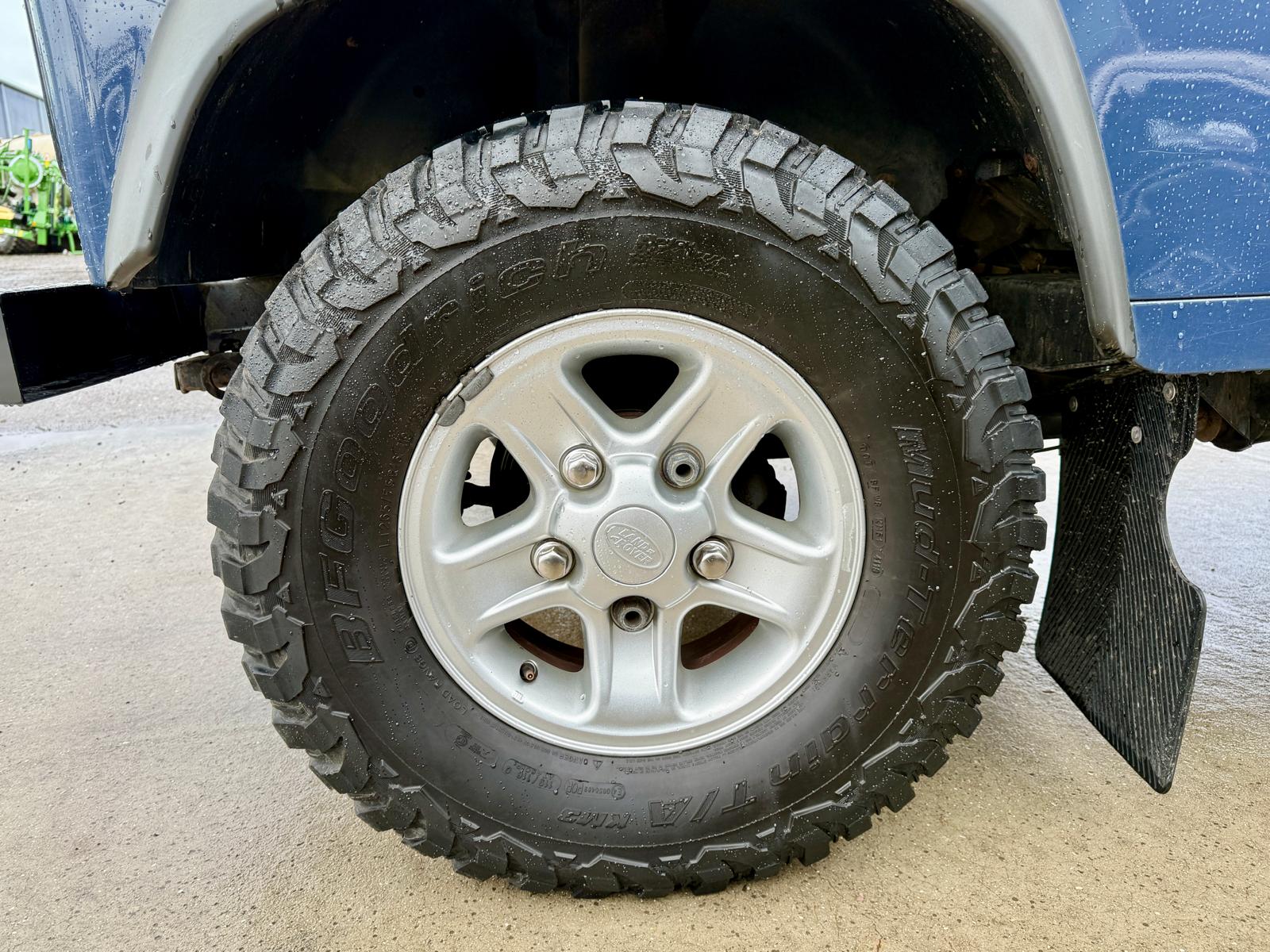 Land Rover Defender 110 TDCi Hi-Capacity PickUp - Image 15