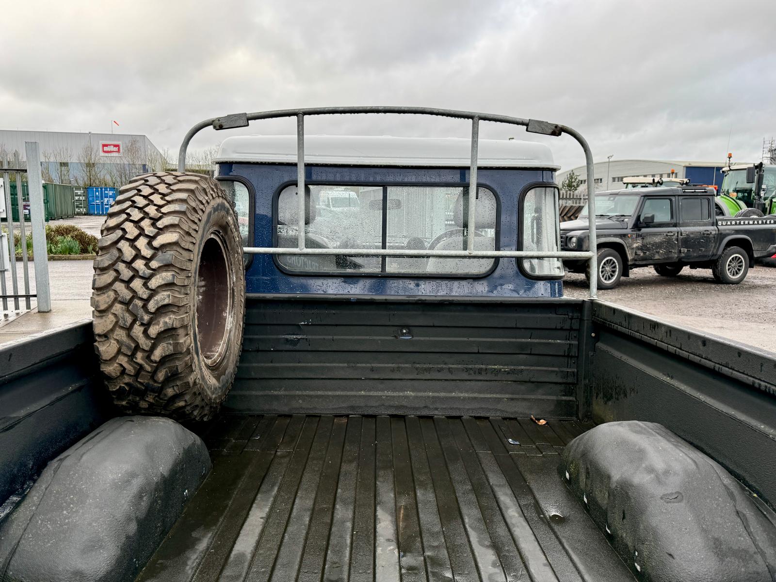 Land Rover Defender 110 TDCi Hi-Capacity PickUp - Image 12