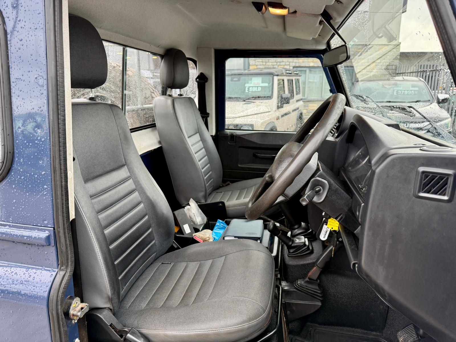 Land Rover Defender 110 TDCi Hi-Capacity PickUp - Image 10