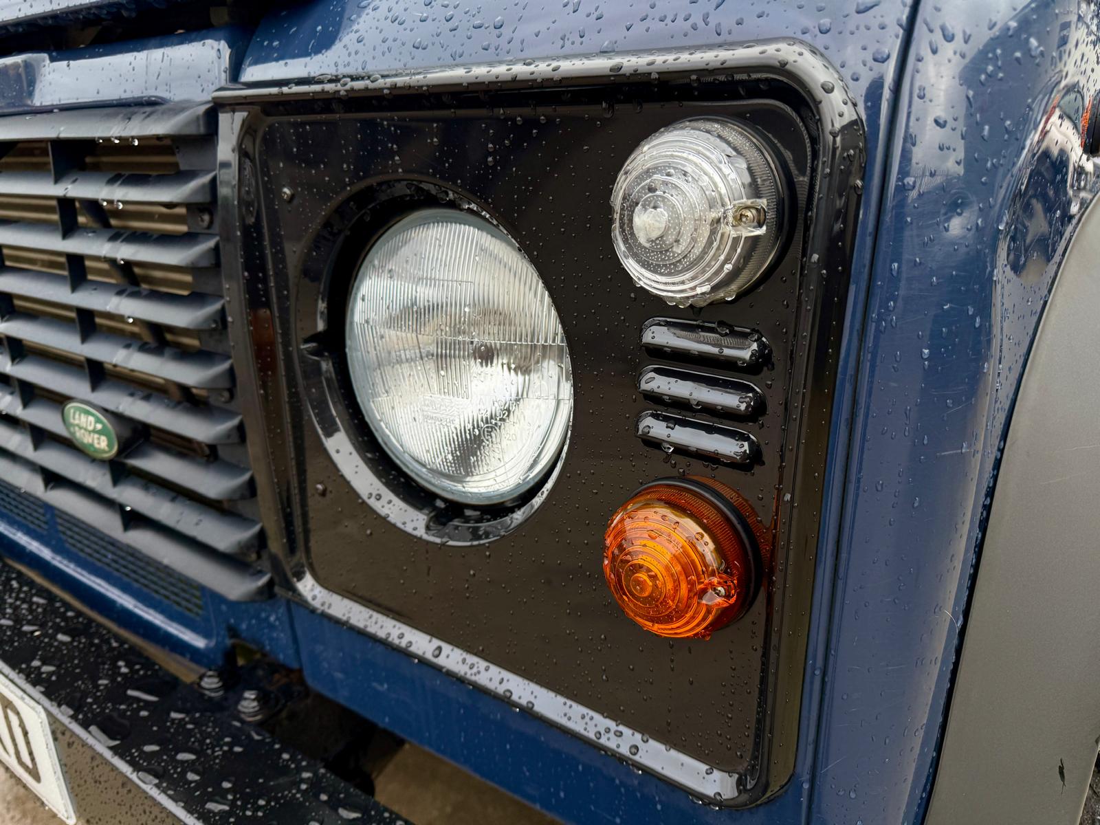 Land Rover Defender 110 TDCi Hi-Capacity PickUp - Image 20
