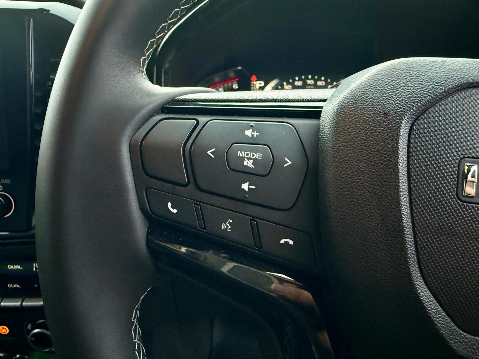 Isuzu D-Max V-Cross Commercial (Ex Demonstrator) - Image 13