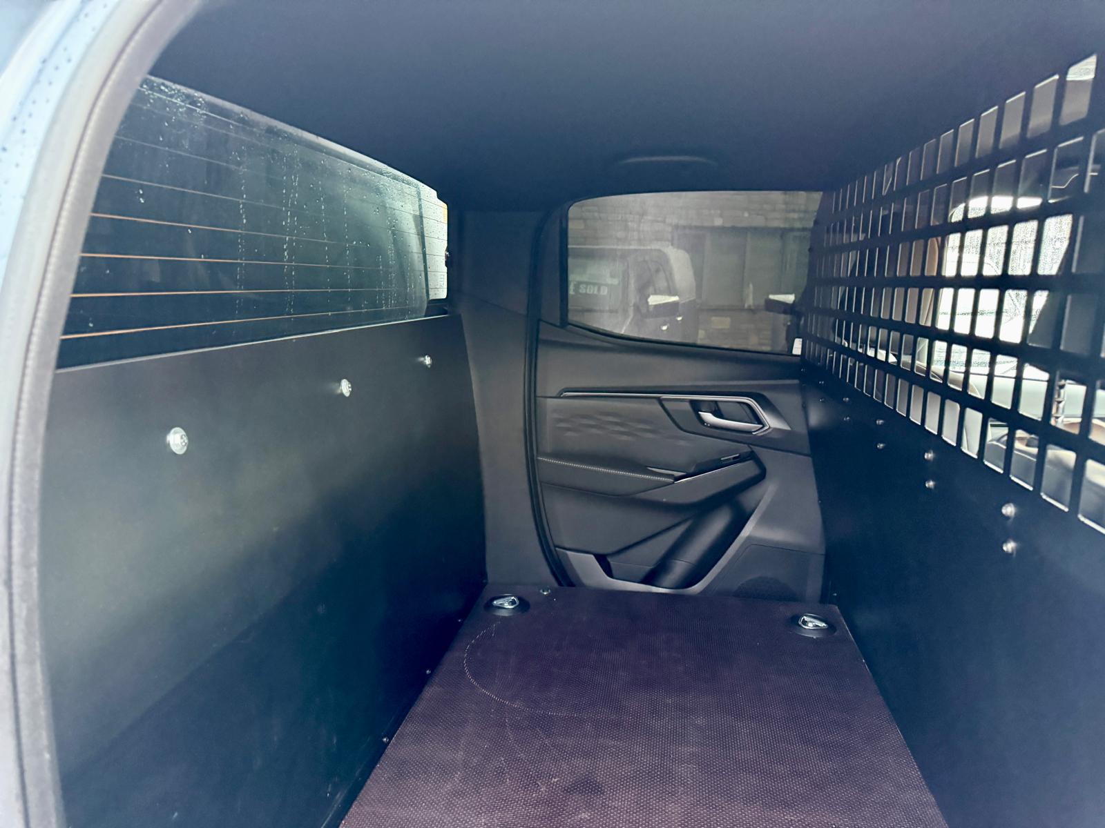 Isuzu D-Max V-Cross Commercial (Ex Demonstrator) - Image 17