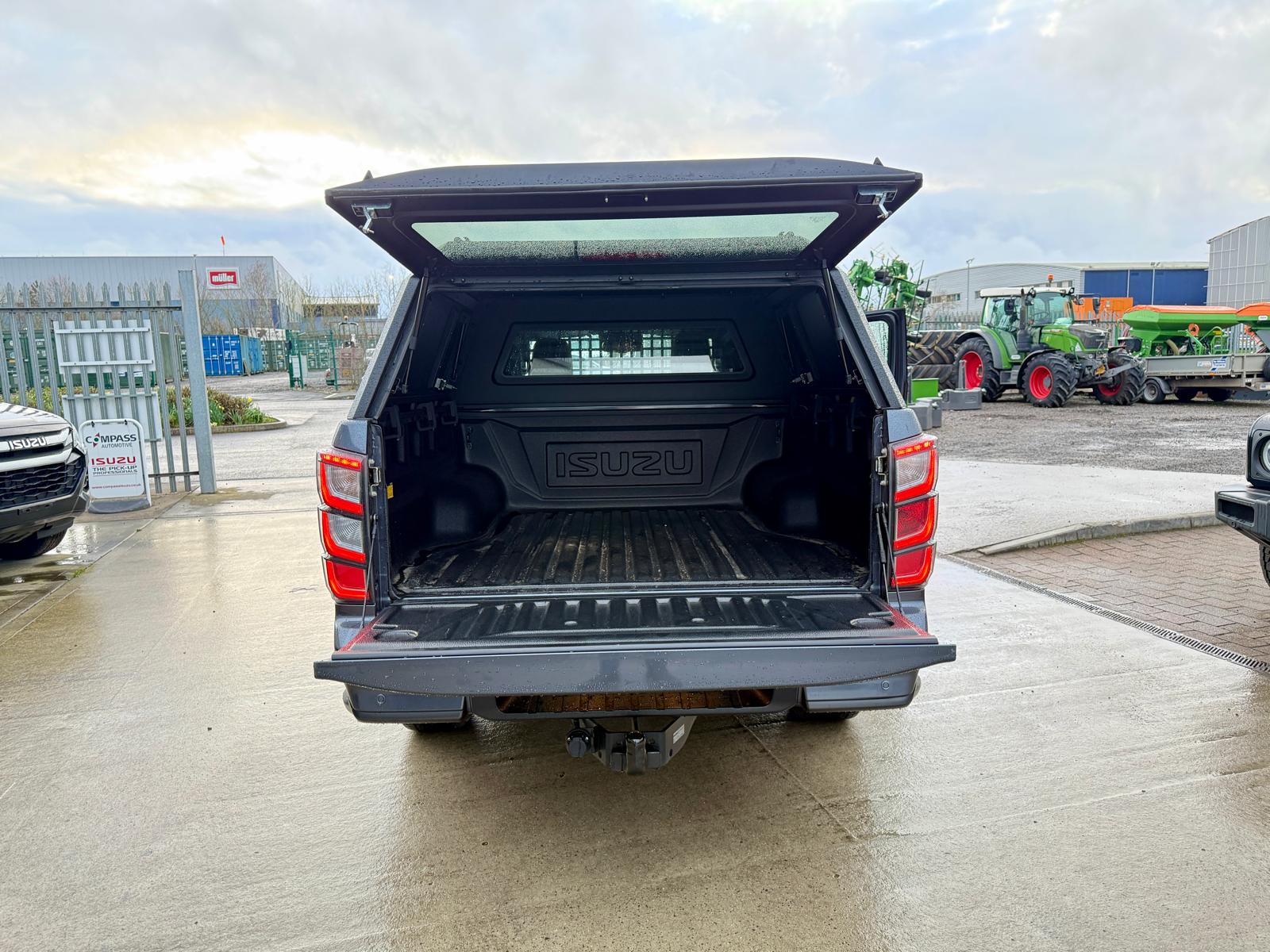 Isuzu D-Max V-Cross Commercial (Ex Demonstrator) - Image 18