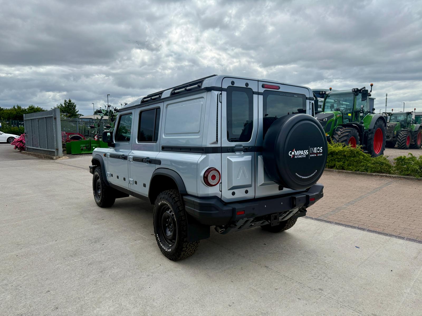 INEOS Grenadier Utility Wagon 2-Seat Commercial (NEW 25MY) - Image 7