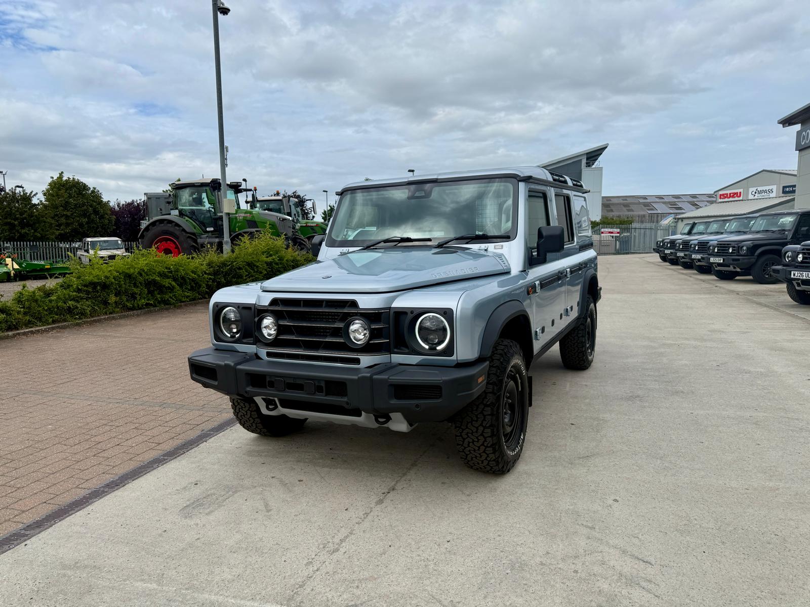 INEOS Grenadier Utility Wagon 2-Seat Commercial (NEW 25MY) - Image 11