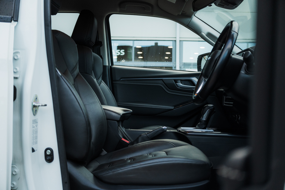 Isuzu D-Max DL40 Automatic - Image 19
