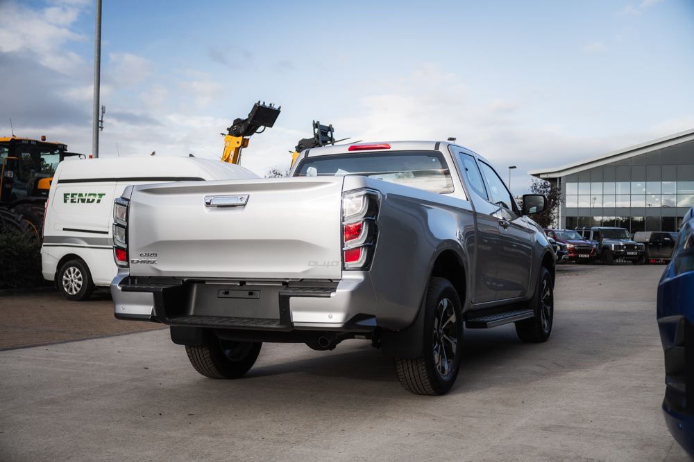 Brand New 2.2L 8-Speed Isuzu D-Max DL40 Extended Cab Auto - Image 8