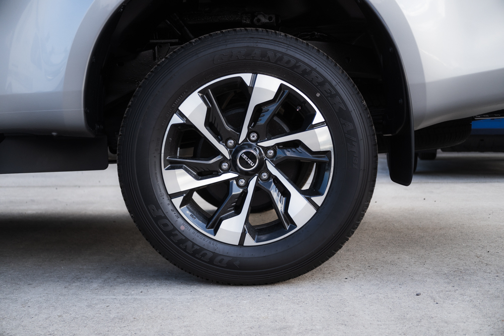 Brand New 2.2L 8-Speed Isuzu D-Max DL40 Extended Cab Auto - Image 18