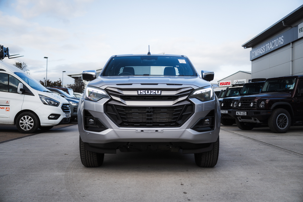 Brand New 2.2L 8-Speed Isuzu D-Max DL40 Extended Cab Auto - Image 3