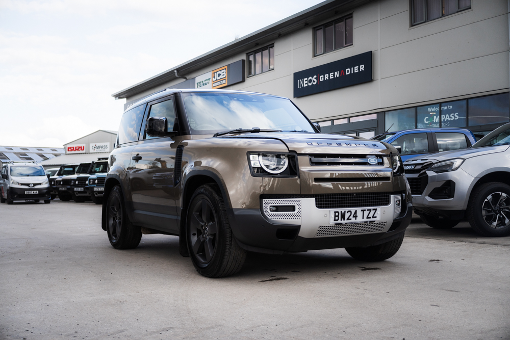 Land Rover Defender 90 3.0 D250 MHEV Hard Top SUV Auto - Image 2