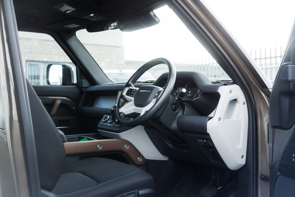 Land Rover Defender 90 3.0 D250 MHEV Hard Top SUV Auto - Image 21