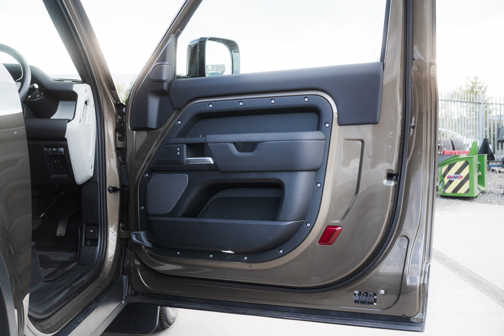 Land Rover Defender 90 3.0 D250 MHEV Hard Top SUV Auto - Image 26