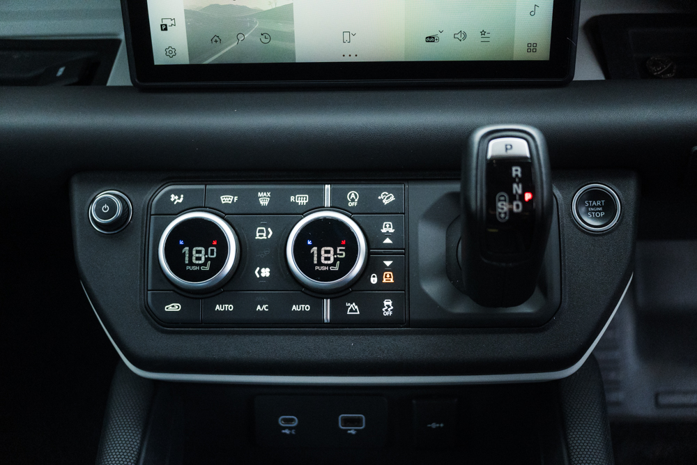 Land Rover Defender 110 3.0 D300 MHEV X-Dynamic HSE - Image 26