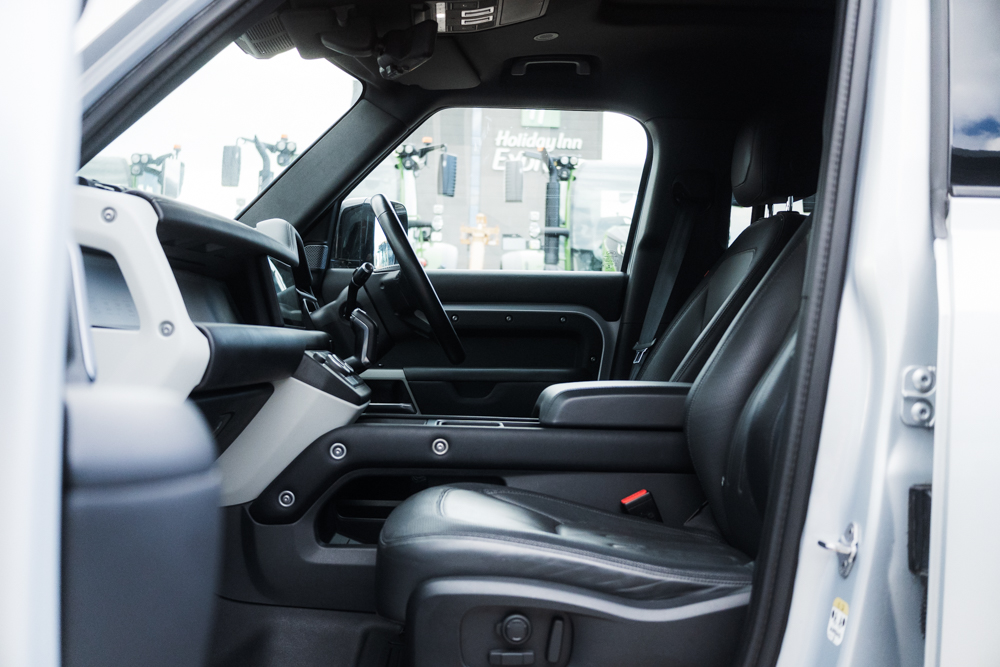 Land Rover Defender 110 3.0 D300 MHEV X-Dynamic HSE - Image 34