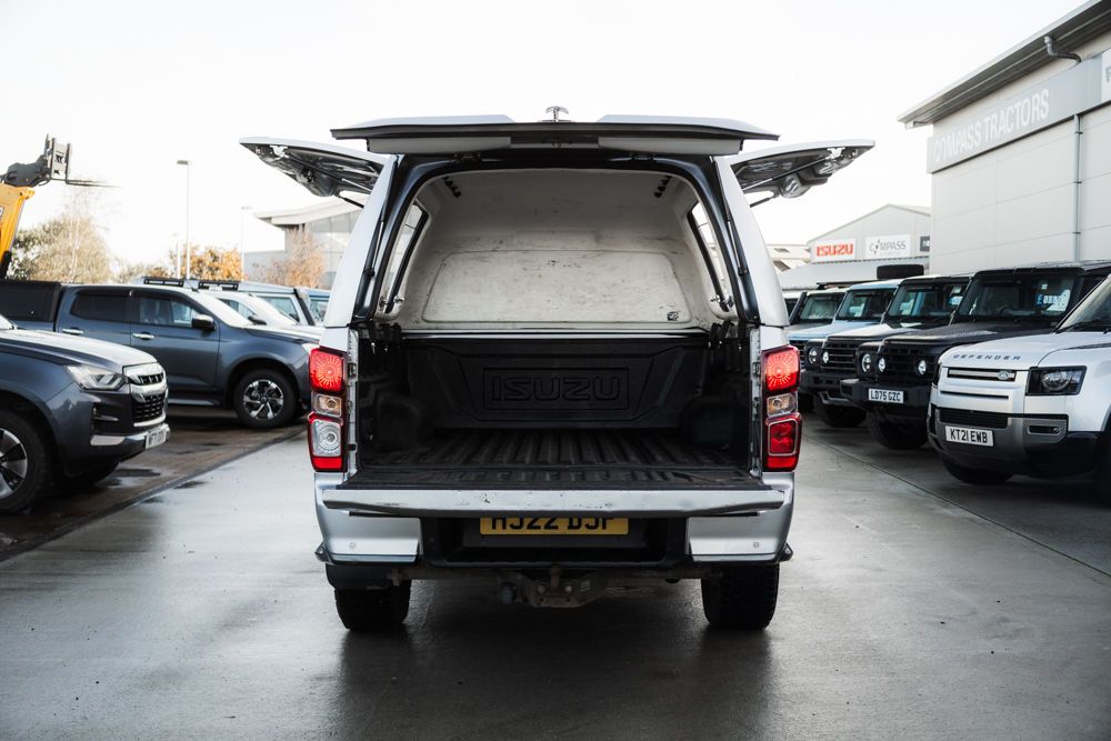 Isuzu D-Max DL20 Extended Cab Manual - Image 16
