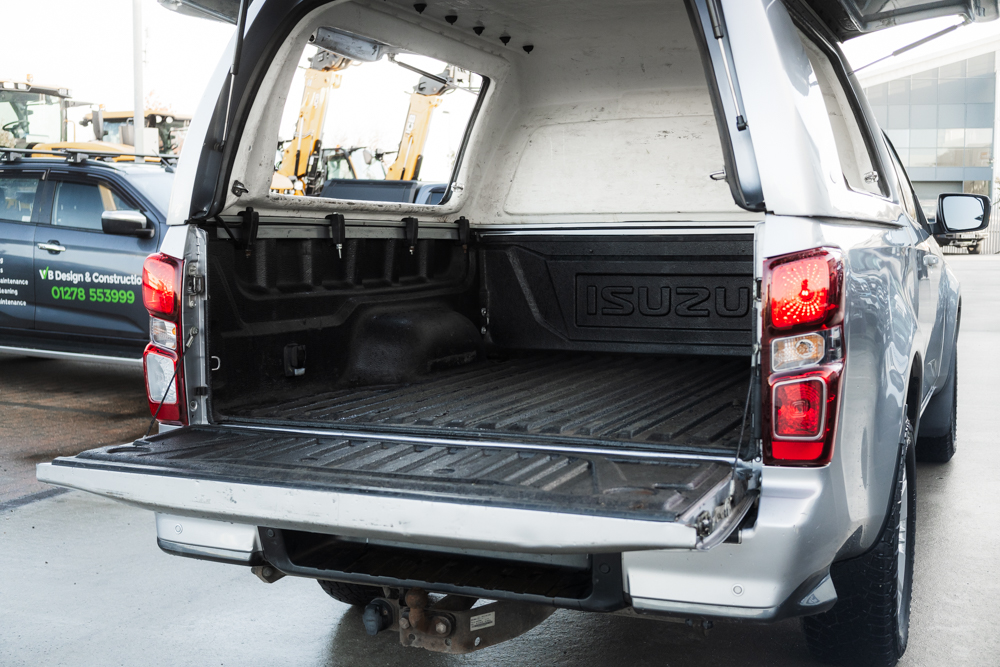 Isuzu D-Max DL20 Extended Cab Manual - Image 18