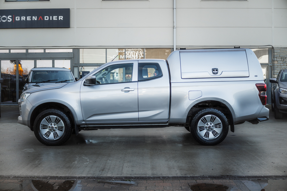 Isuzu D-Max DL20 Extended Cab Manual - Image 9