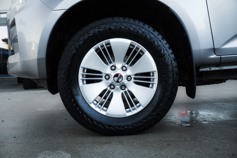 Isuzu D-Max DL20 Extended Cab Manual - Image 23