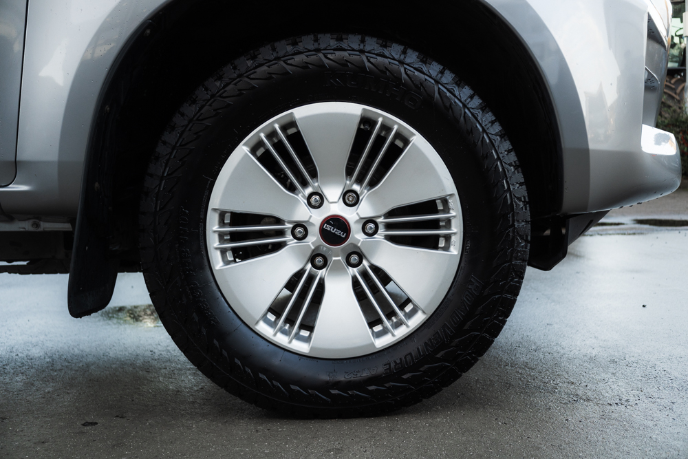 Isuzu D-Max DL20 Extended Cab Manual - Image 24