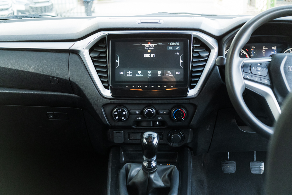 Isuzu D-Max DL20 Extended Cab Manual - Image 38
