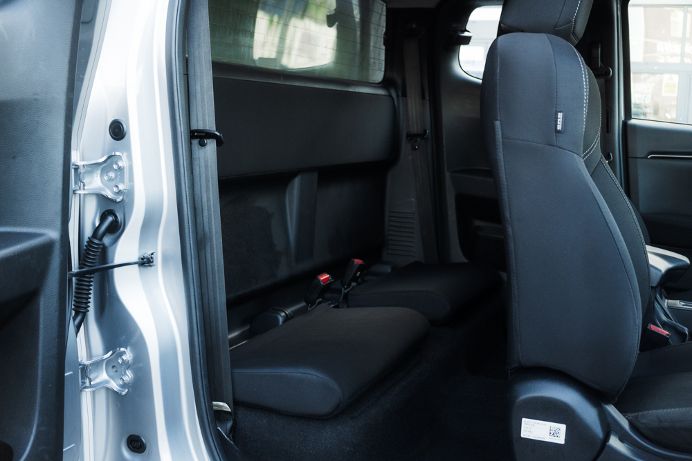 Isuzu D-Max DL20 Extended Cab Manual - Image 35